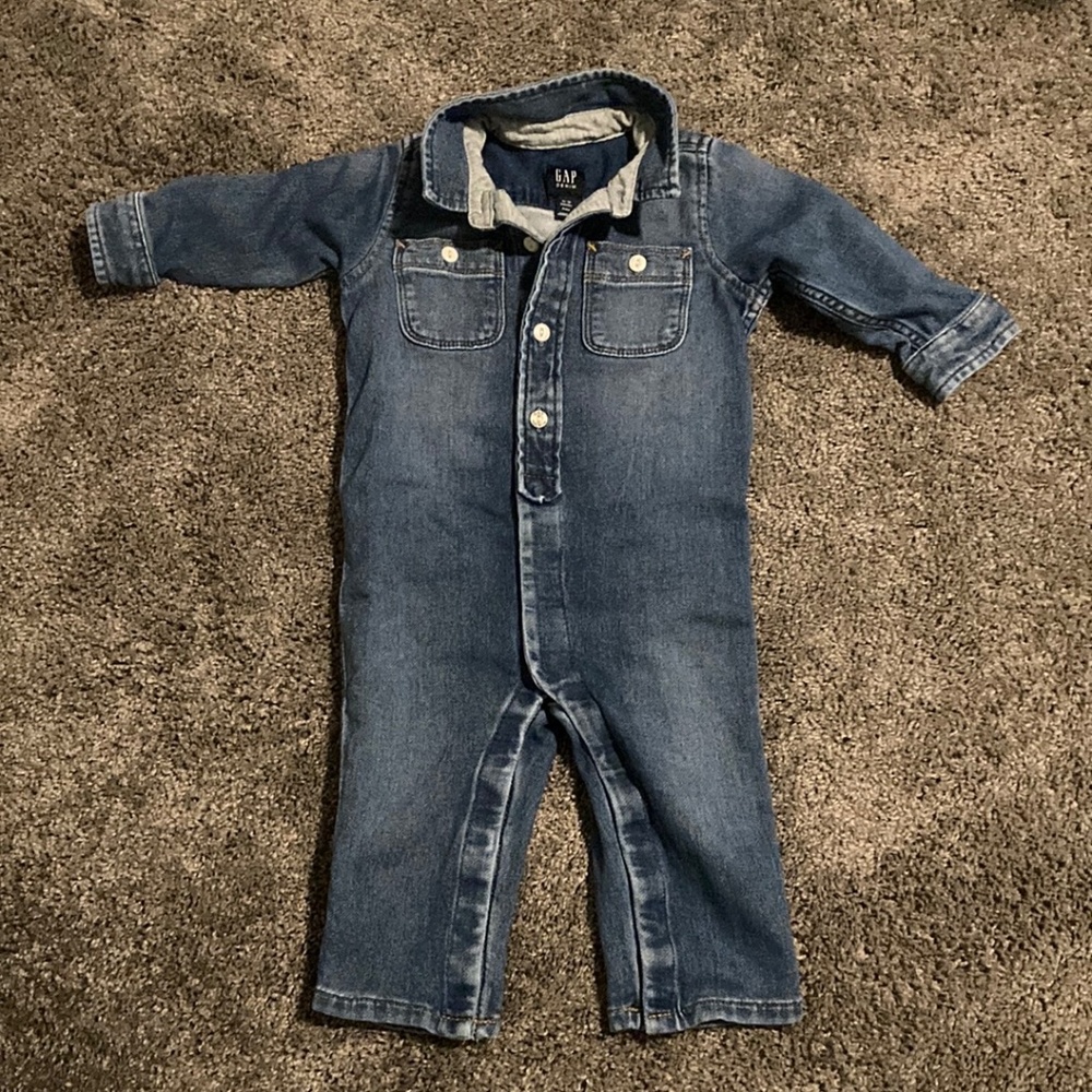 Baby Gap Denim jumpsuit (12-18M)